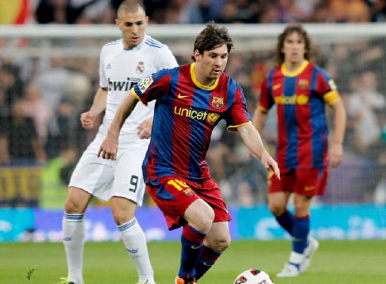 Derby SCANDALOS! Barca a avut penalty clar neacordat in minutul 93! Valdes a sarit sa il BATA pe arbitru si a vazut ROSU! Real Madrid 2-1 Barcelona - vezi toate fazele:_3