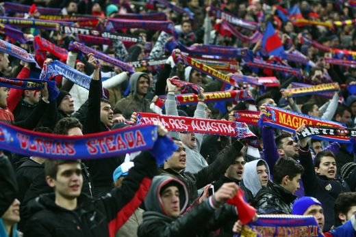 Becali a luat la misto gloriile Stelei, fanii si-au spus punctul de vedere! Raspunsul dat de galerie la meciul cu Gaz Metan: