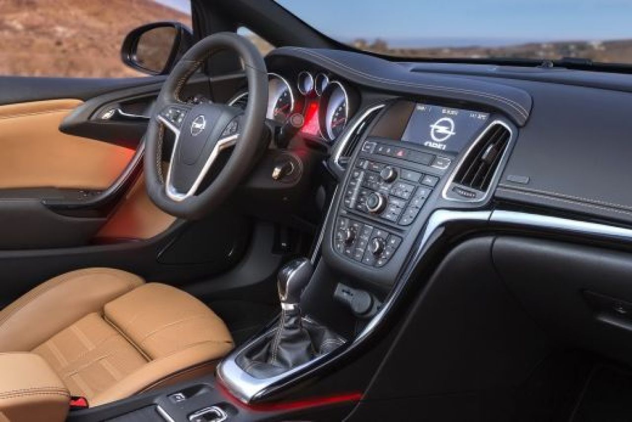 FOTO Opel se DEZBRACA la Geneva! Prima decapotabila 100% a nemtilor! Cum arata Cascada:_2