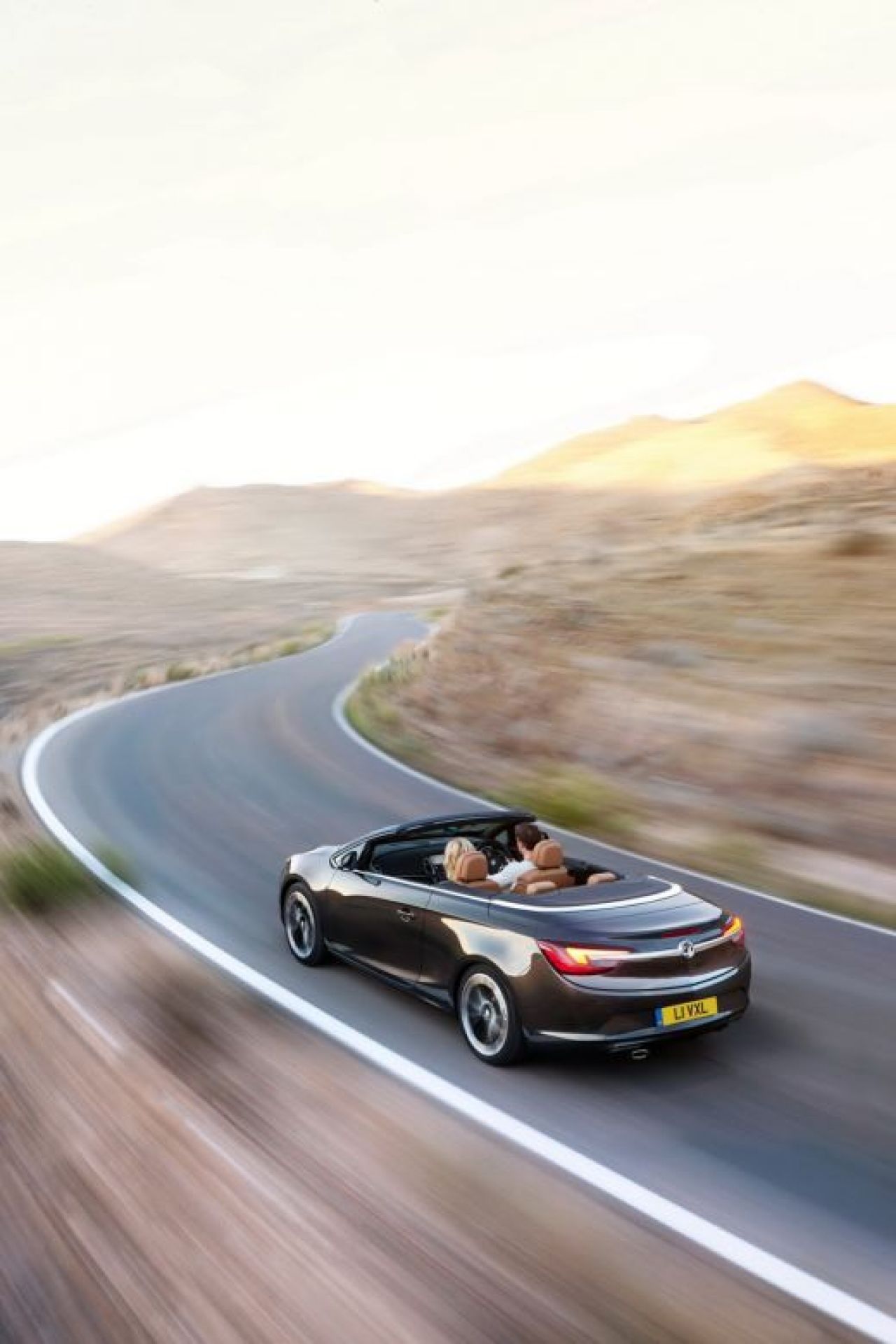 FOTO Opel se DEZBRACA la Geneva! Prima decapotabila 100% a nemtilor! Cum arata Cascada:_8