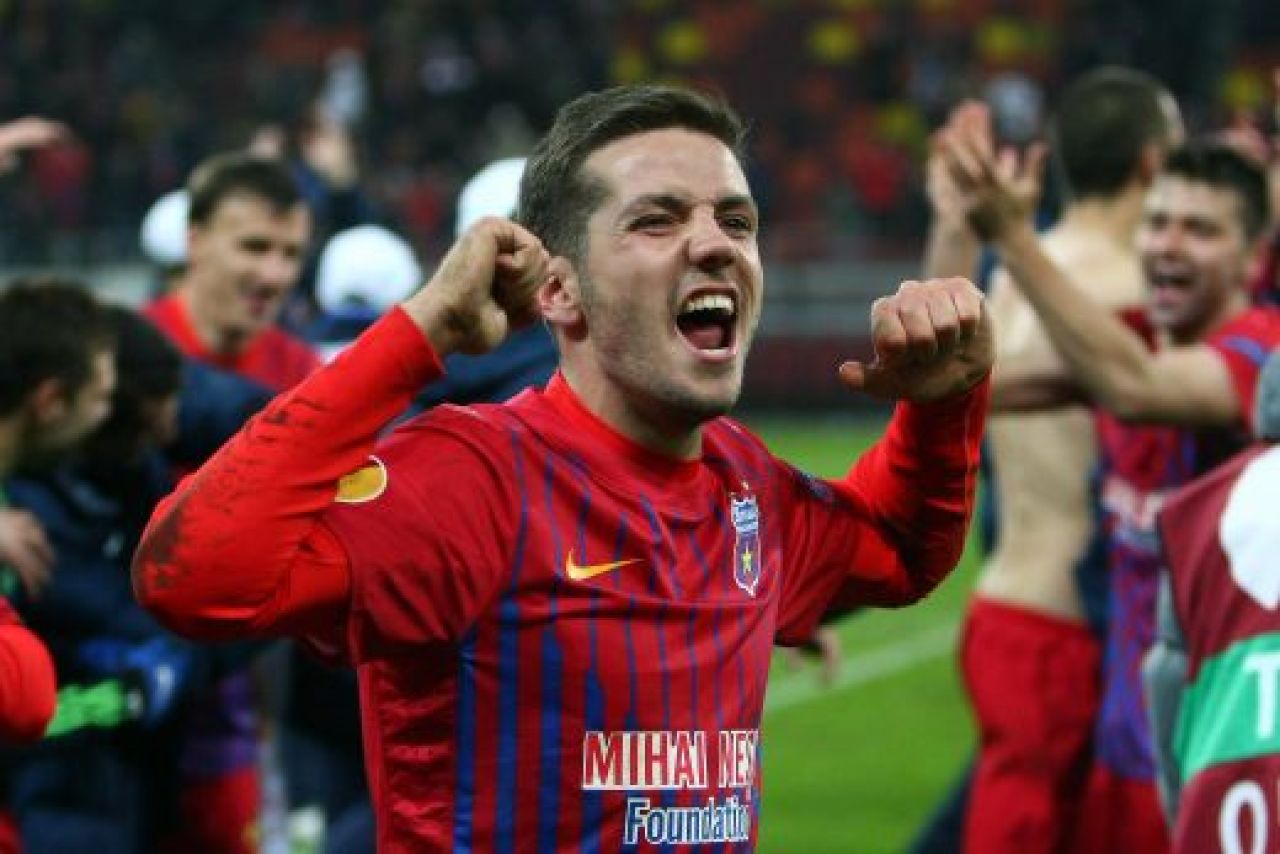 Sistemul de joc folosit cu Ajax, INTERZIS cu Chelsea! Reghe a primit un sfat de care n-are cum sa nu tina cont! Ce surpriza pregateste in primul 11:_1