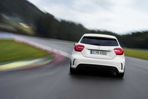 VIDEO Cel mai JUCAUS Mercedes din istorie! S-a lansat A 45 AMG la Geneva! Uita de Porsche, VW sau Ford GT!_13