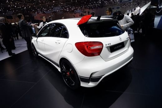 VIDEO Cel mai JUCAUS Mercedes din istorie! S-a lansat A 45 AMG la Geneva! Uita de Porsche, VW sau Ford GT!_15