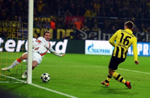 Dortmund 3-0 Sahtior! GAME OVER pentru Lucescu si Rat! SuperMario Gotze si Lewandowski au demolat Sahtiorul! Vezi toate fazele meciului:_11