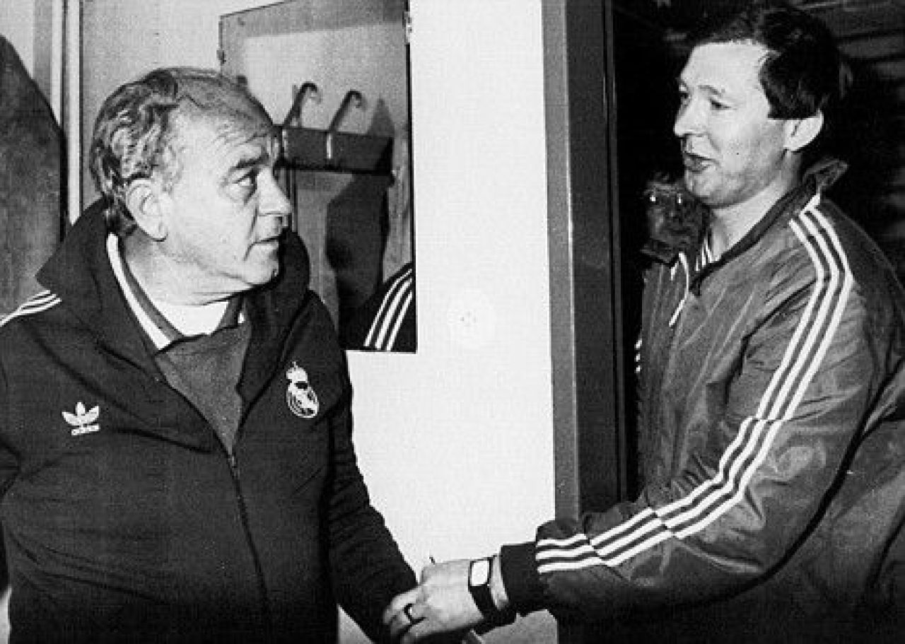 Pe el l-au RAPIT teroristii pentru ca era prea cunoscut, apoi si-au cerut SCUZE! Real Madrid l-a furat dupa ce semnase cu Barcelona! Povestea unui geniu:_11