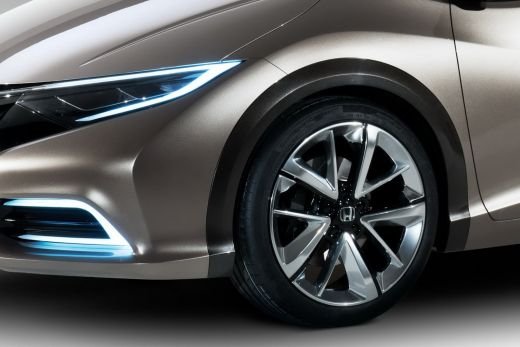 FOTO Honda a lansat masina VIITORULUI apropiat la Geneva! Rapida, sexy si SPATIOASA! Cum va arata Civic in curand:_2