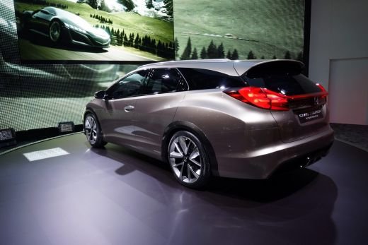 FOTO Honda a lansat masina VIITORULUI apropiat la Geneva! Rapida, sexy si SPATIOASA! Cum va arata Civic in curand:_9
