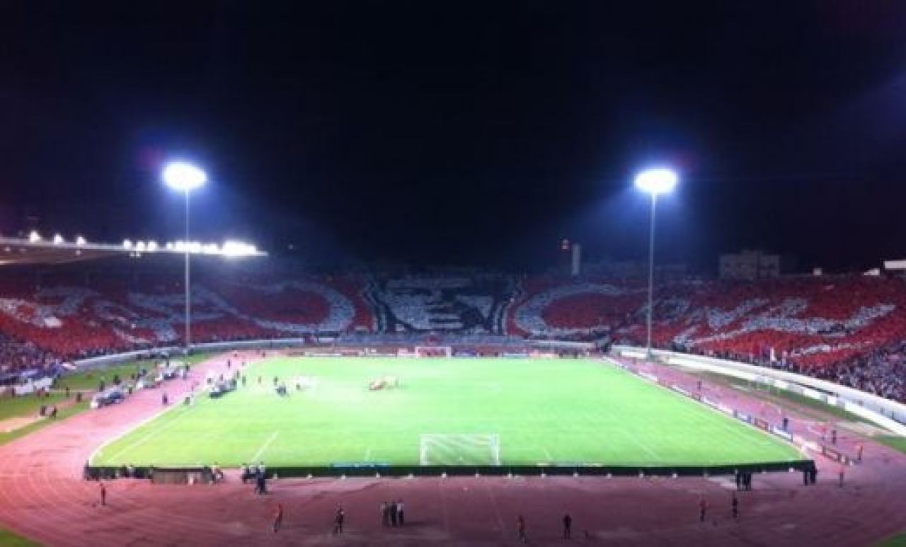 NEBUNII care iti fac pielea de gaina garantat! 99% dintre voi nu ati auzit de ei, oamenii astia sunt insa MAGNIFICI! Stadionul pe care nu vezi meciul din cauza lacrimilor de bucurie:_5