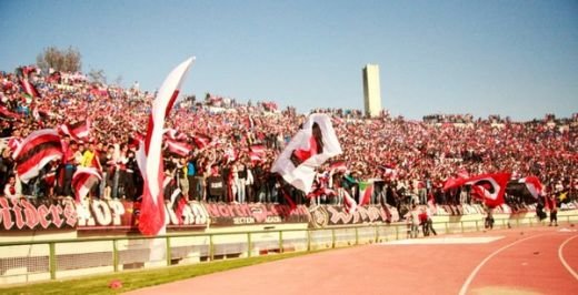 NEBUNII care iti fac pielea de gaina garantat! 99% dintre voi nu ati auzit de ei, oamenii astia sunt insa MAGNIFICI! Stadionul pe care nu vezi meciul din cauza lacrimilor de bucurie:_11