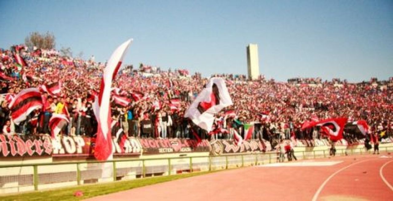 NEBUNII care iti fac pielea de gaina garantat! 99% dintre voi nu ati auzit de ei, oamenii astia sunt insa MAGNIFICI! Stadionul pe care nu vezi meciul din cauza lacrimilor de bucurie:_11