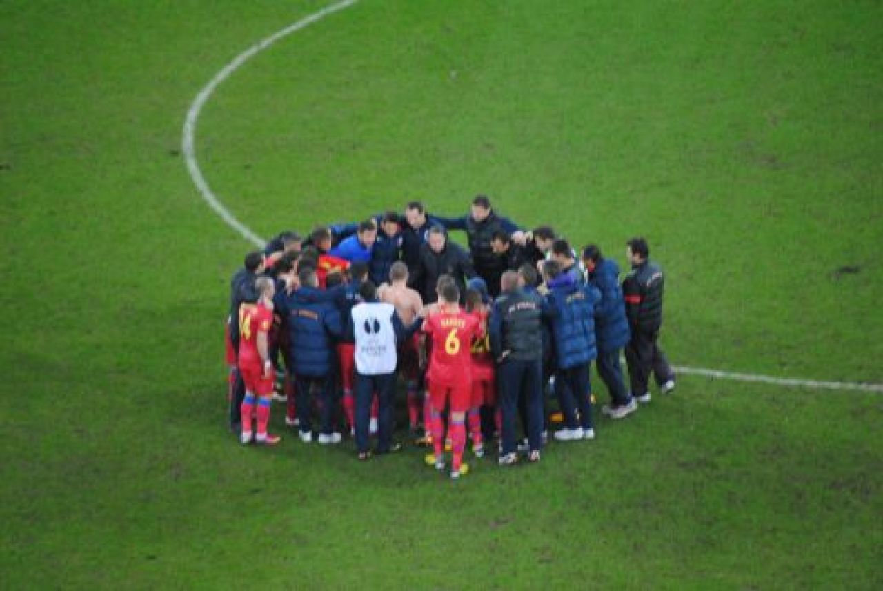 LIVE BLOG Steaua - Chelsea. Welcome to Hell |Peste 50.000 de oameni au trimis Chelsea in INFERN! Vezi cum au sarbatorit fanii Stelei la Universitate - FOTO_73