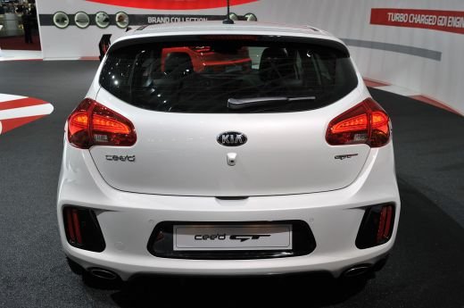 FOTO Asiaticii vor sa DISTRUGA Golful! Kia a lansat doua modele ULTRArapide la Geneva! Cum arata Cee'd si pro_cee'd GT!_6