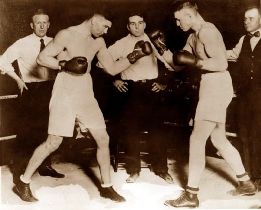 A murit pentru a-i darui copilului sau un cadou de Craciun! Destinul TRAGIC al primului EROU din box: campionul care si-a dat viata pentru 2400 de dolari!_2