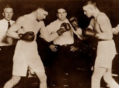 A murit pentru a-i darui copilului sau un cadou de Craciun! Destinul TRAGIC al primului EROU din box: campionul care si-a dat viata pentru 2400 de dolari!_3