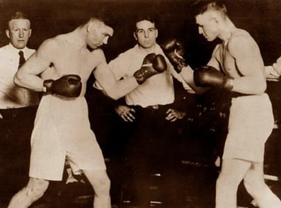 A murit pentru a-i darui copilului sau un cadou de Craciun! Destinul TRAGIC al primului EROU din box: campionul care si-a dat viata pentru 2400 de dolari!_3