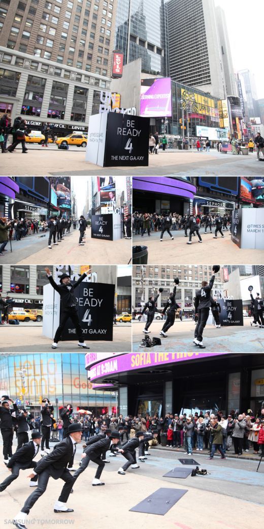 Spectacol pe strazile din New York inainte de lansarea Galaxy S4: