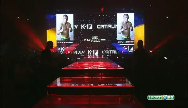 ACUM LIVE VIDEO pe Voyo! Morosanu s-a batut eroic, a terminat meciul plin de sange, dar a pierdut in fata Crocodilului Zhuravlev! Badr Hari, in semifinale dupa cel mai tare meci al serii!