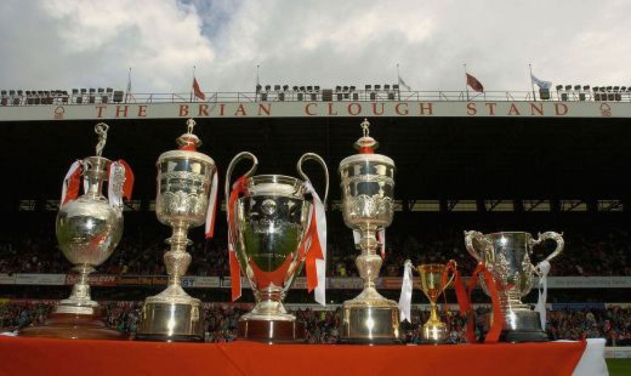 Prima echipa INVINCIBILA! Se antrenau alaturi de VACI dar au umilit-o pe Man United! Povestea unei echipe UNICE in fotbal cu mai multe trofee europene decat titluri!_6