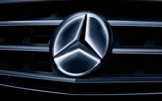 Premiera istorica la Mercedes! Nu se astepta nimeni sa vada masina asta! Oamenii care fac Dacia sunt responsabili pentru ea! FOTO:_3