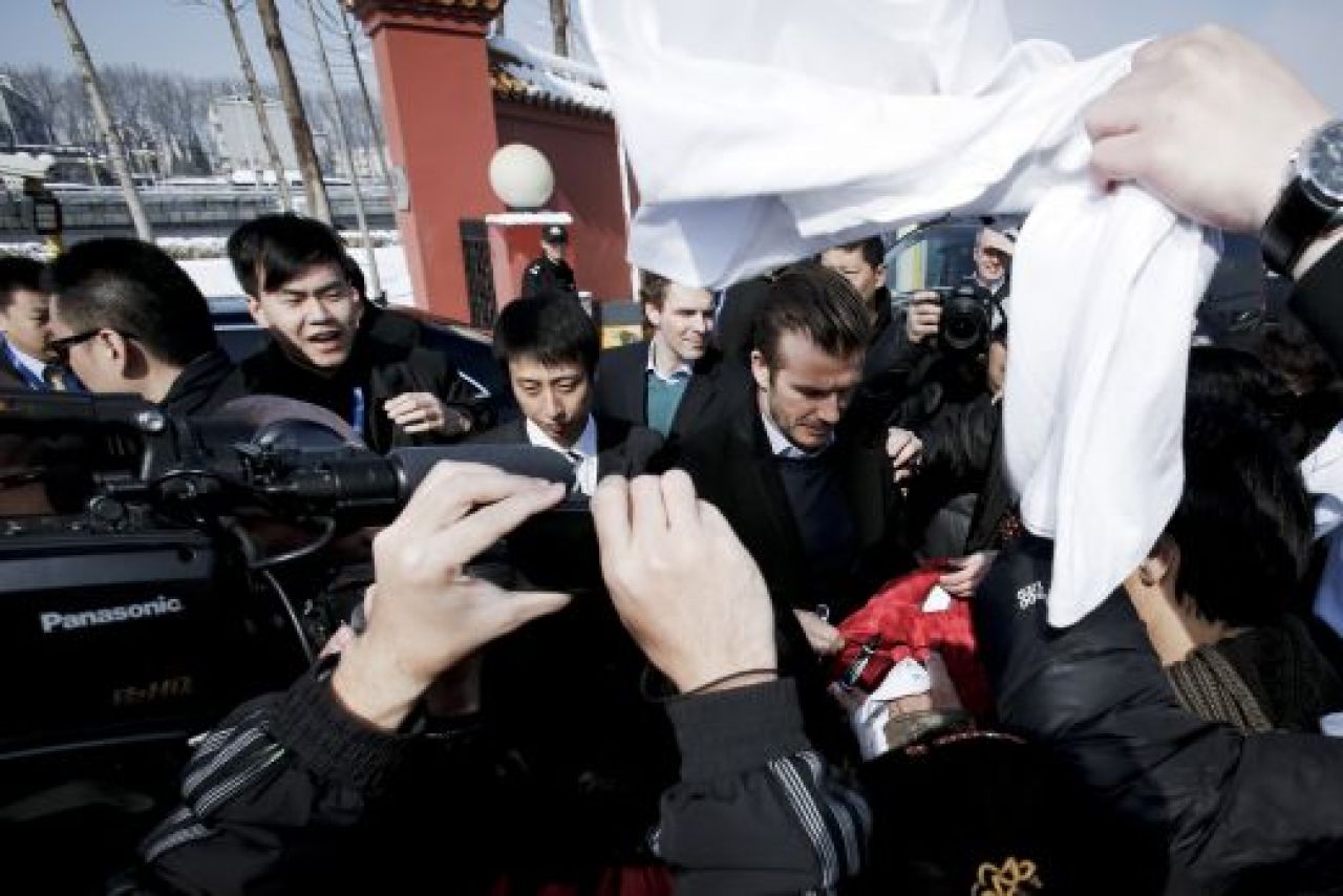 Beckham a provocat o adevarata NEBUNIE! Starul lui PSG a realizat o premiera! Zilele in care peste 1.000.000.000 de oameni sunt cu ochii pe el: FOTO & VIDEO_3