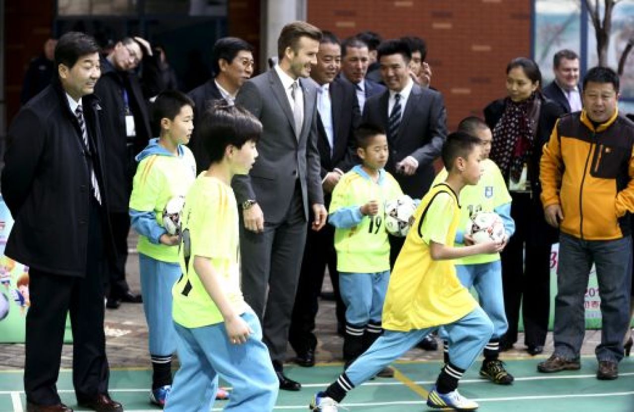 Beckham a provocat o adevarata NEBUNIE! Starul lui PSG a realizat o premiera! Zilele in care peste 1.000.000.000 de oameni sunt cu ochii pe el: FOTO & VIDEO_4