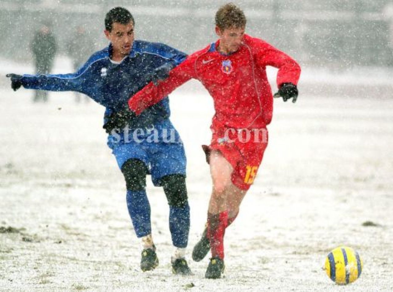 VIDEO Steaua n-are rezerve de Liga I! Braila 1-0 Steaua! Peste 15.000 de oameni, dezamagiti de echipa lui Reghe! Vezi REZUMATUL:_2