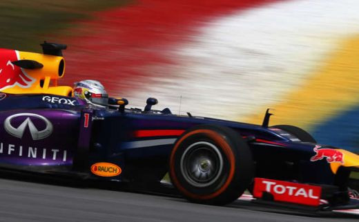 Vettel l-a depasit SENZATIONAL pe Webber si a castigat prima cursa din 2013! Alonso a abandonat! Clasamentul din Malaysia: