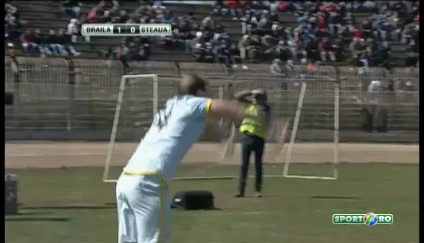 Stelistul de care iti e MILA dupa ce vezi faza asta! Momentul in care stadionul a INGHETAT dupa un sut inexplicabil! VIDEO