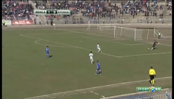 Singurul stelist care a facut SHOW cu Braila: pirueta DEMENTIALA pe langa adversar! Merita o sansa din partea lui Reghe dupa faza asta?