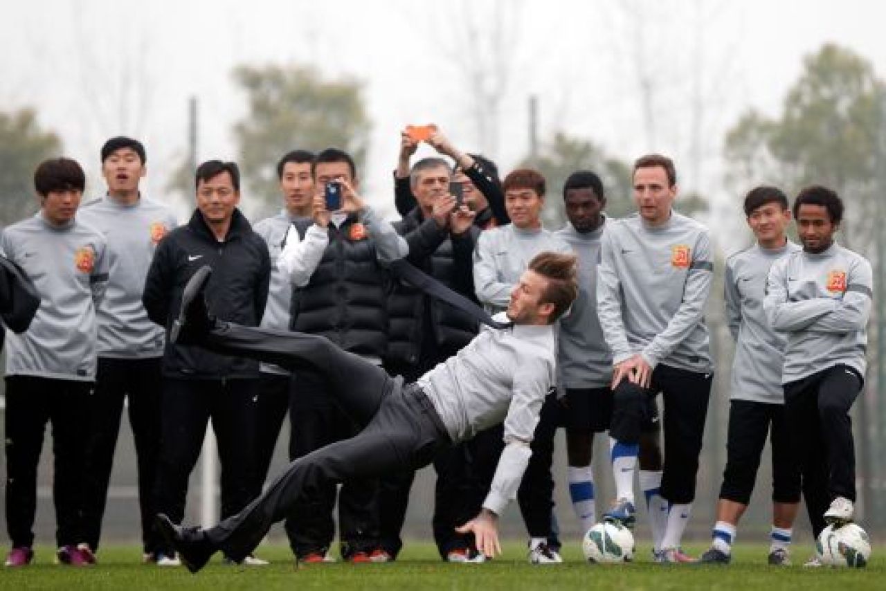 Un stelist a VAZUT LIVE cel mai penibil moment al lui Beckham! Englezul s-a facut de RAS pe teren, sub ochii lui! Galeria Zilei: CLICK AICI pentru FOTO:_5