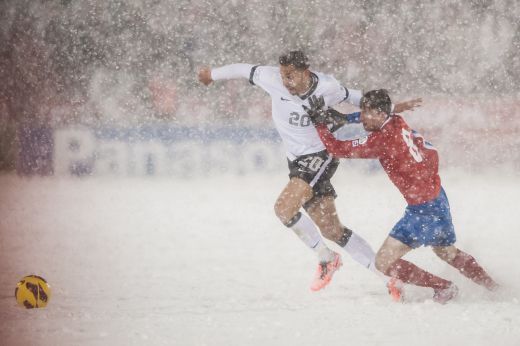 Fotbal intr-o atmosfera ca in povesti! Cel mai amuzant meci din preliminariile CM 2014! Imagini incredibile, nu o sa-ti vina sa crezi cum s-a jucat! GALERIE FOTO_9