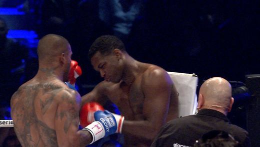GLORY Londra: Bonjaski este distrus de o lovitura extrardinara! Spong castiga marele meci dupa ce i-a spart fata lui Remy! Vezi meciul romanului Pasniciuc: VIDEO_14