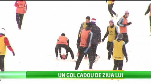 VIDEO Steaua joaca la Galati in MOCIRLA! Jucatorii nu se pot antrena! Ce au sarbatorit jucatorii in cantonament!