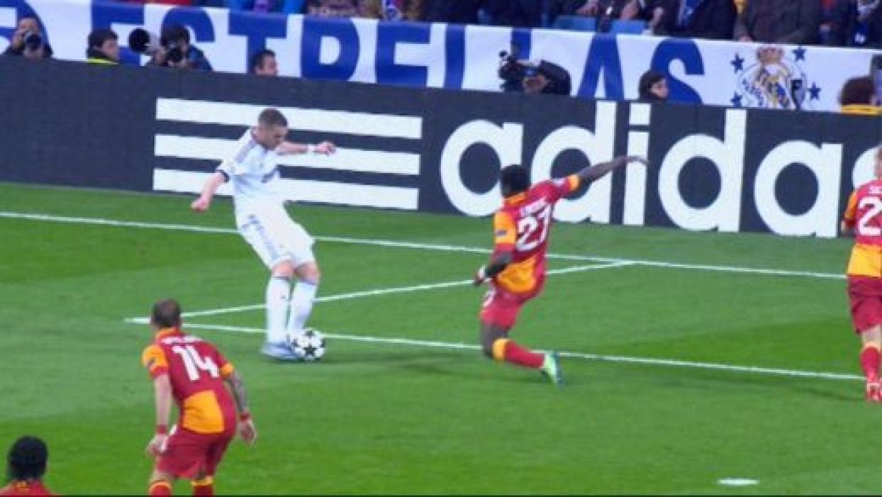 Real se gandeste la semifinale, Malaga a rezistat in fata Borussiei: Real 3-0 Galatasaray, Malaga 0-0 Dortmund! Ronaldo, gol dupa un lob superb! VIDEO_5