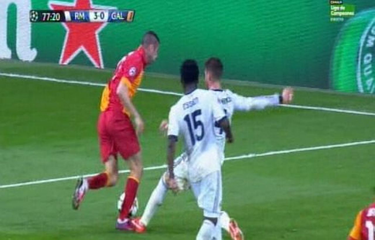 Real, acuzata ca vrea sa fure TROFEUL Champions League! Trei gafe mari de arbitraj la meciul cu Galata! GESTUL cu care Mourinho isi enerveaza rivalele:_1