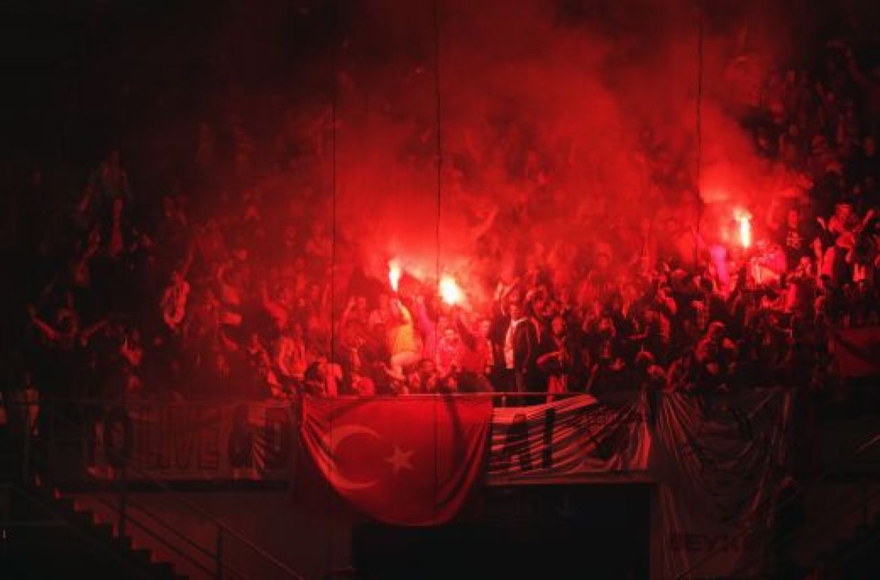 Galeria Zilei: Real Madrid zboara spre finala Ligii! Meciul in care Terim si-a amintit ca Galata s-a calificat cu noroc! CLICK AICI PENTRU FOTO:_8