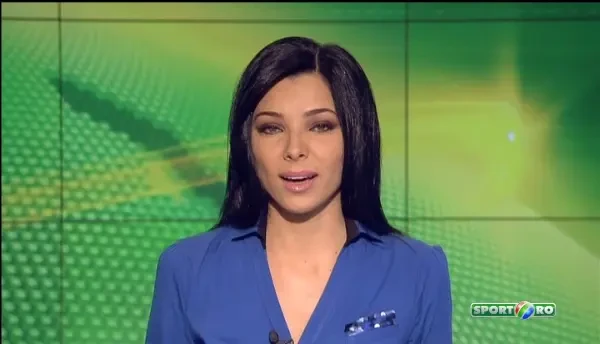 Masina i-a luat foc dupa o manevra NEBUNA! Cum a fost distrusa o super masina de epoca: