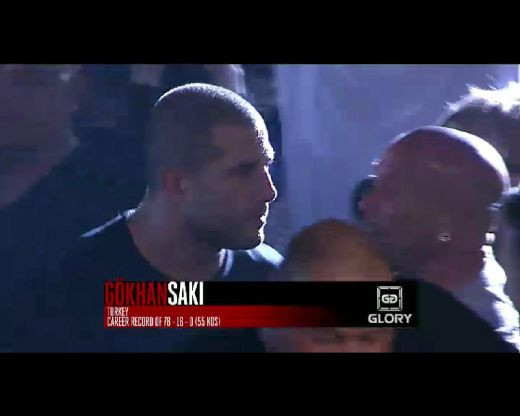 VIDEO Ghita, DISTRUS de Saki! Vezi seria NIMICITOARE de pumni care l-a pus pe roman de trei ori la podea! O faza controversata i-a terminat meciul romanului:_12