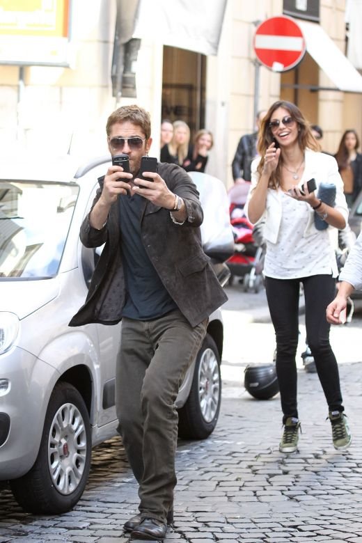 Super imagini cu Madalina Ghenea si iubitul ei! Au pus paparazzii pe fuga cu un gest GENIAL! Vezi cum au fost surprinsi_3