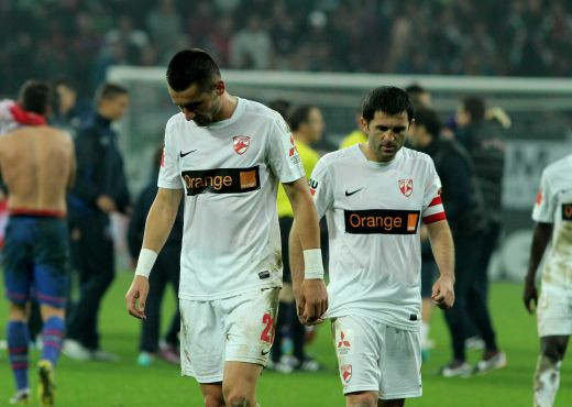 Drama pentru un dinamovist! Accidentat cu CFR Cluj, si-ar putea incheia DEFINITIV cariera! Verdictul CRUNT dat de doctori: