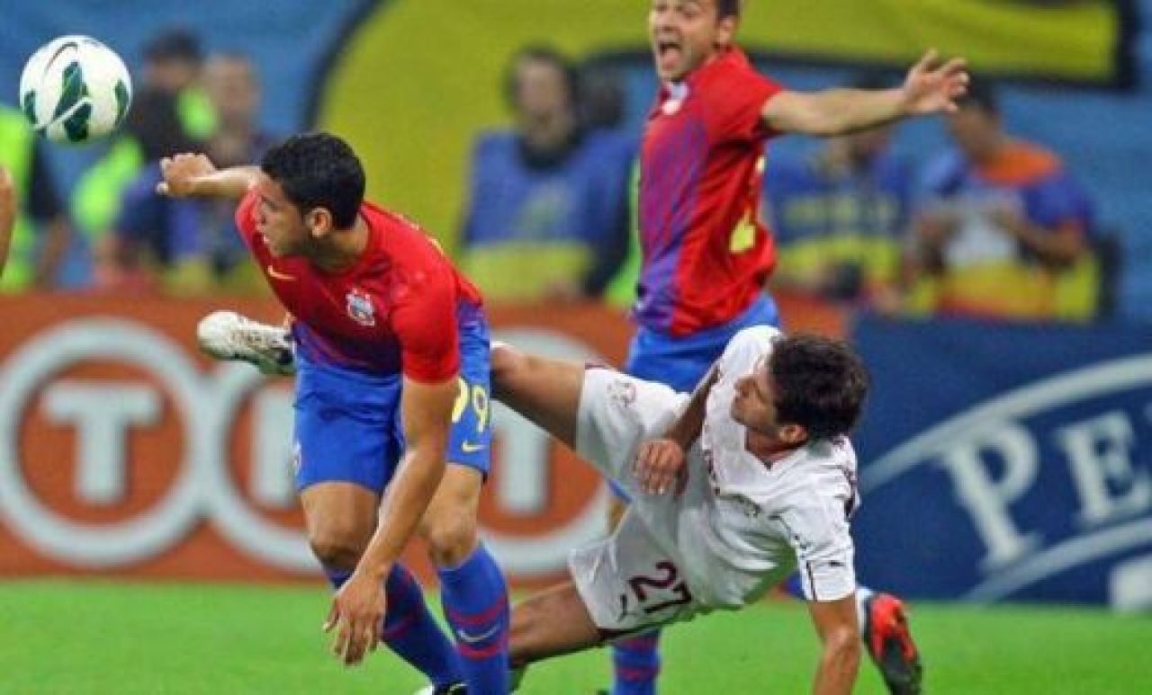 LIVE BLOG ATENTIE, se inchid usile | Scaunele au zburat spre MM, un rapidist i le-a FURAT din mana! Scenele INCREDIBILE de la Rapid - Steaua_14