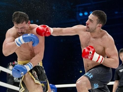 ACUM LIVE VIDEO Local Kombat Stelele Europei ! Vezi cardul galei si urmareste meciurile LIVE pe Voyo: