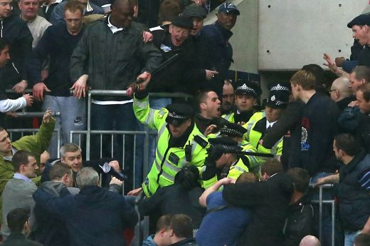 Calificare ISTORICA in finala FA Cup: Millwall 0-2 Wigan! A fost NEBUNIE pe Wembley, fanii lui Millwall s-au batut cu politia in tribune! VEZI GOLURILE