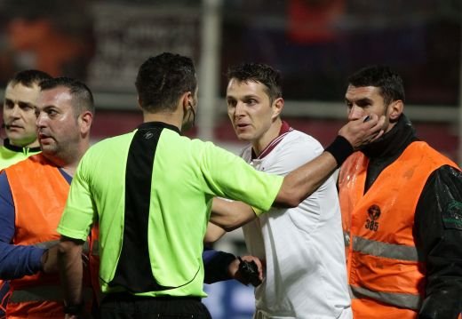 Galeria Zilei: Clipa in care ne-am simtit ca-n Kosovo! Rapid 1-1 Steaua, sau povestea nebuna, cu imagini HORROR! FOTO:_12