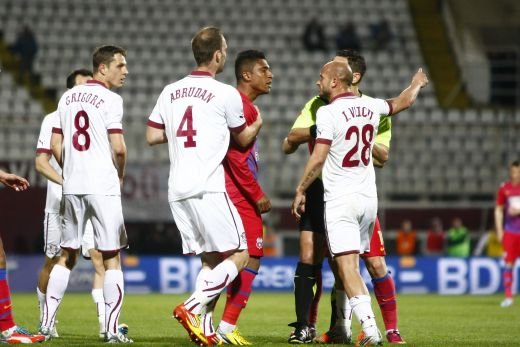 Galeria Zilei: Clipa in care ne-am simtit ca-n Kosovo! Rapid 1-1 Steaua, sau povestea nebuna, cu imagini HORROR! FOTO:_21
