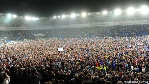 Moment ISTORIC! Doua echipe din afara Angliei vor juca in Premier League! Cine si-a asigurat aseara 100 de milioane de lire! FOTO & VIDEO cu invazia fanilor pe teren:_3