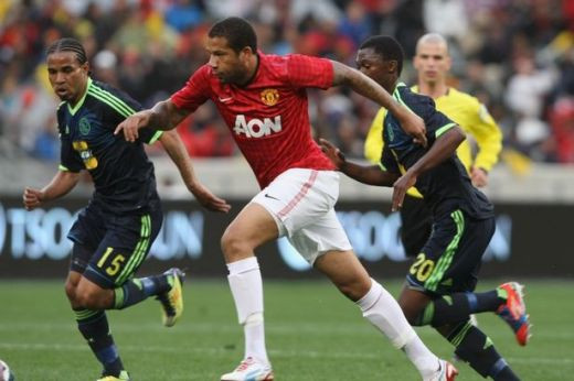 L-a luat de pe strazi si l-a facut STAR; el se tine de glume! Fotbalistul HOMELESS al lui United i-a socat pe englezi: Nici nu stiam ce caut acolo sau ce zice Ferguson!