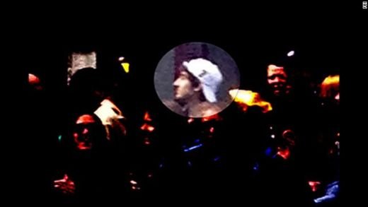 Al doilea terorist din Boston a fost PRINS! Trei noi suspecti au fost arestati! Explozie de bucurie la Boston, oamenii au iesit pe strazi! Imagini UNICE cu actiunile politiei! VIDEO_7