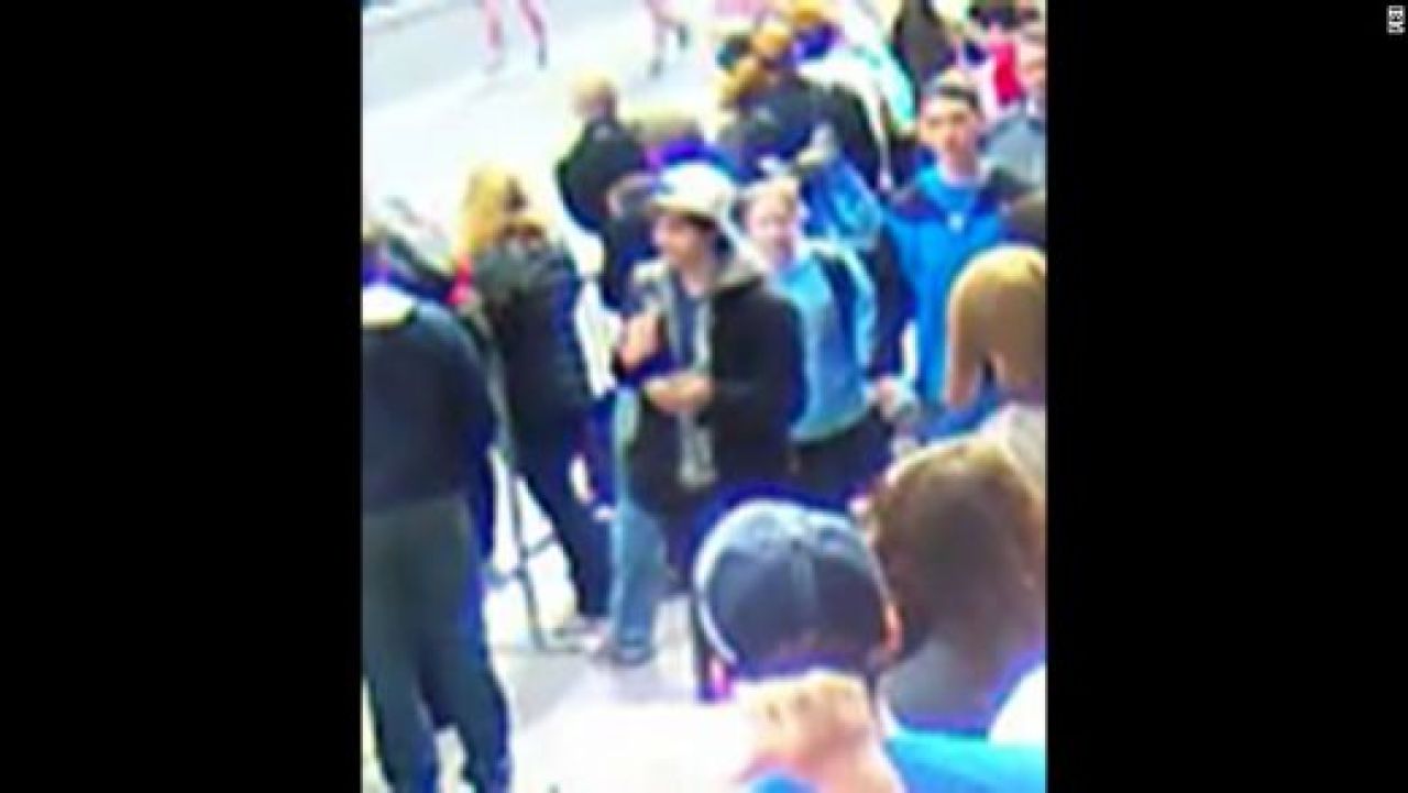 Al doilea terorist din Boston a fost PRINS! Trei noi suspecti au fost arestati! Explozie de bucurie la Boston, oamenii au iesit pe strazi! Imagini UNICE cu actiunile politiei! VIDEO_9