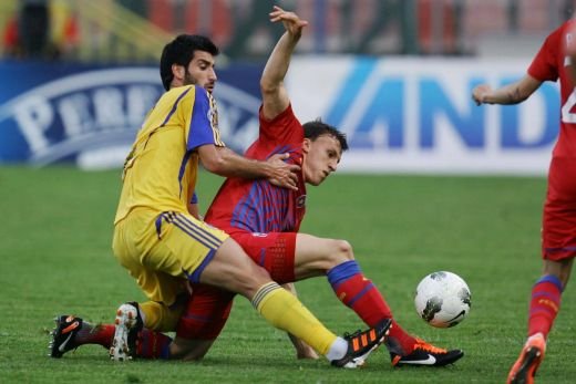 Petrolul a arbitrat titlul de doua ori: Dinamo a plans de fiecare data. Steaua a fost la un pas de Divizia B: